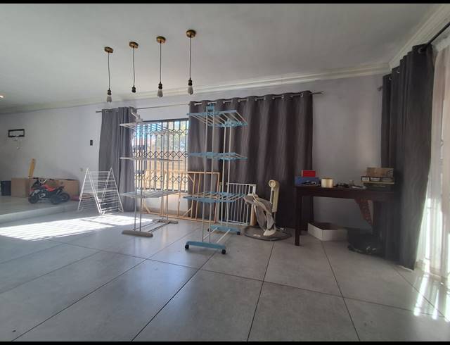 8 BEDROOM HOUSE FOR SALE IN MEYERTON CENTRAL